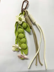 Pastoral Handmade Fabric Pea Flower Keychain Pendant,Bean Floral Bag Charm,Bean Flower Tassel Keyring Macrame Woven Key Ring Whimsical Fabric Plant Daisy Flower Ornaments Vegetable Beans Key Holder for Backpack Purse Accessories Boho Cottagecore Gift