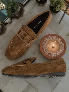 Women's New Large Size Low Top Loafers, Elegant Design, Premium Suede Leather, Metal Buckle Detail, Comfortable Walking Shoes with Rubber Sole, Versatile for Various Occasions