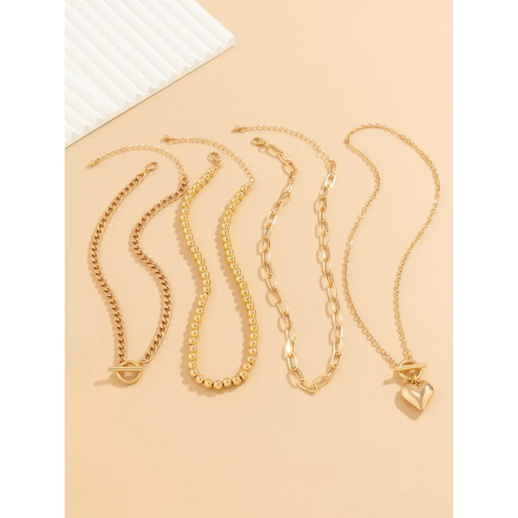 Women's punk style heart-shaped necklace and bead necklace, stackable collarbone chain, multi-layer necklace, fashionable buckle design matching necklace, fashionable full set jewelry as a gift for girlfriends, exquisite jewelry Women's punk style heart-shaped necklace and bead necklace, stackable collarbone chain, multi-layer necklace, fashionable buckle design matching necklace, fashionable full set jewelry as a gift for girlfriends, exquisite jewelry