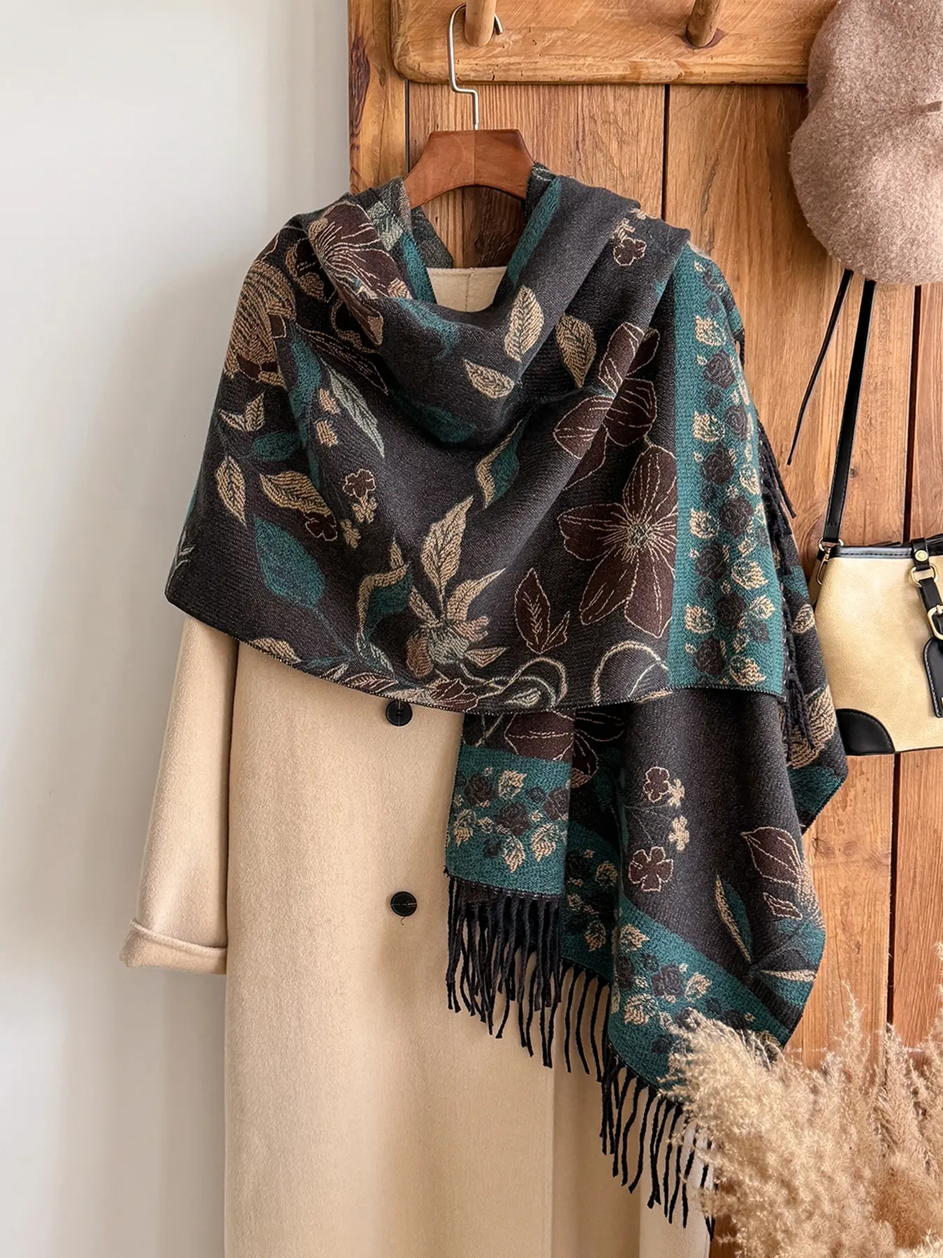 Women's Elegant Boho Floral Print Scarf, Thick Woven Fabric, Fitted Fall & Winter Accessory, Stylish Daily Warmth Wrap, Blanket Scarf, Boho Style Shawl