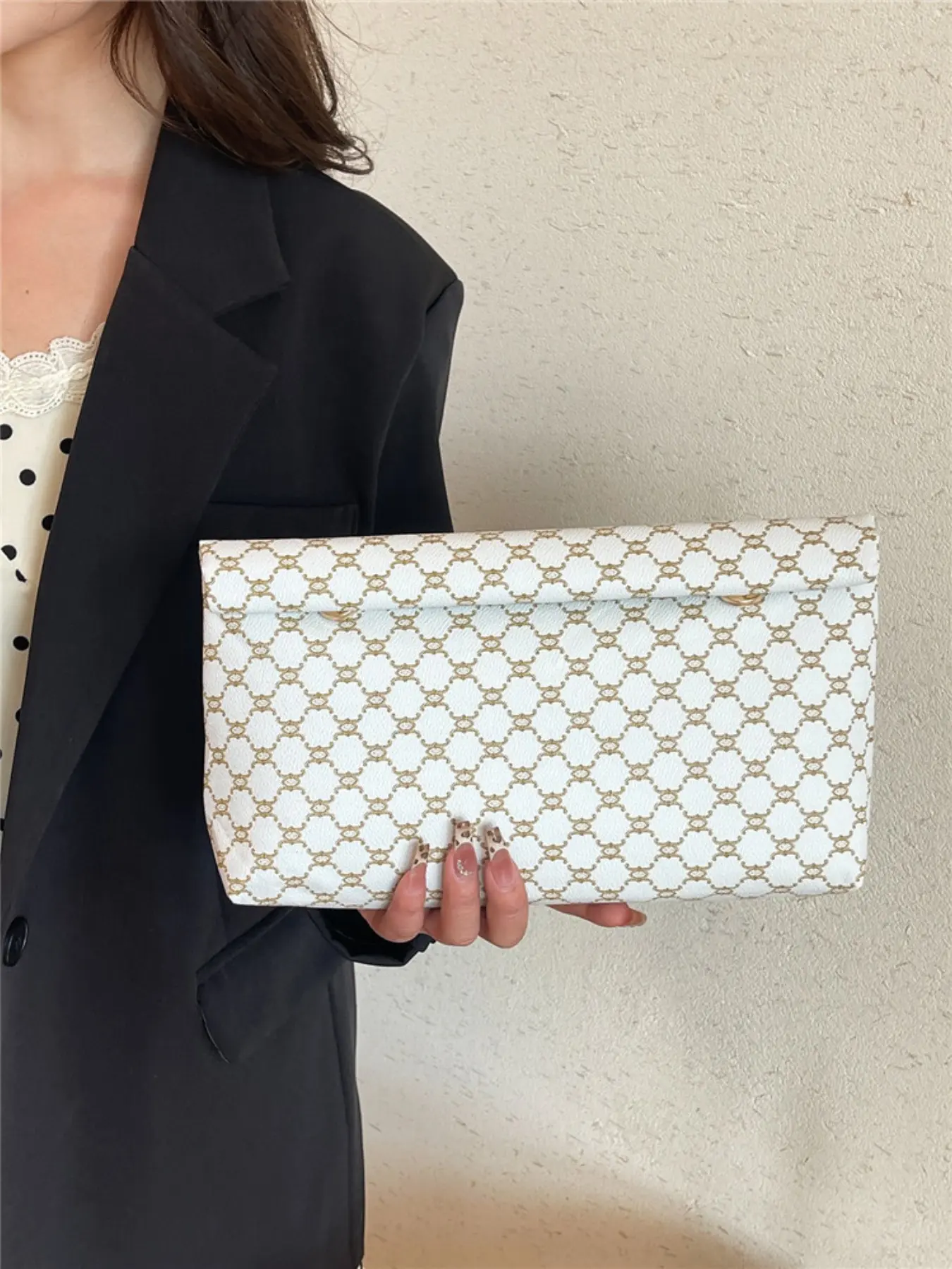 Large Capacity Envelope Clutch Bag, Elegant Magnetic Closure Handbag, Multi-Layer Practical Design for Parties and Events