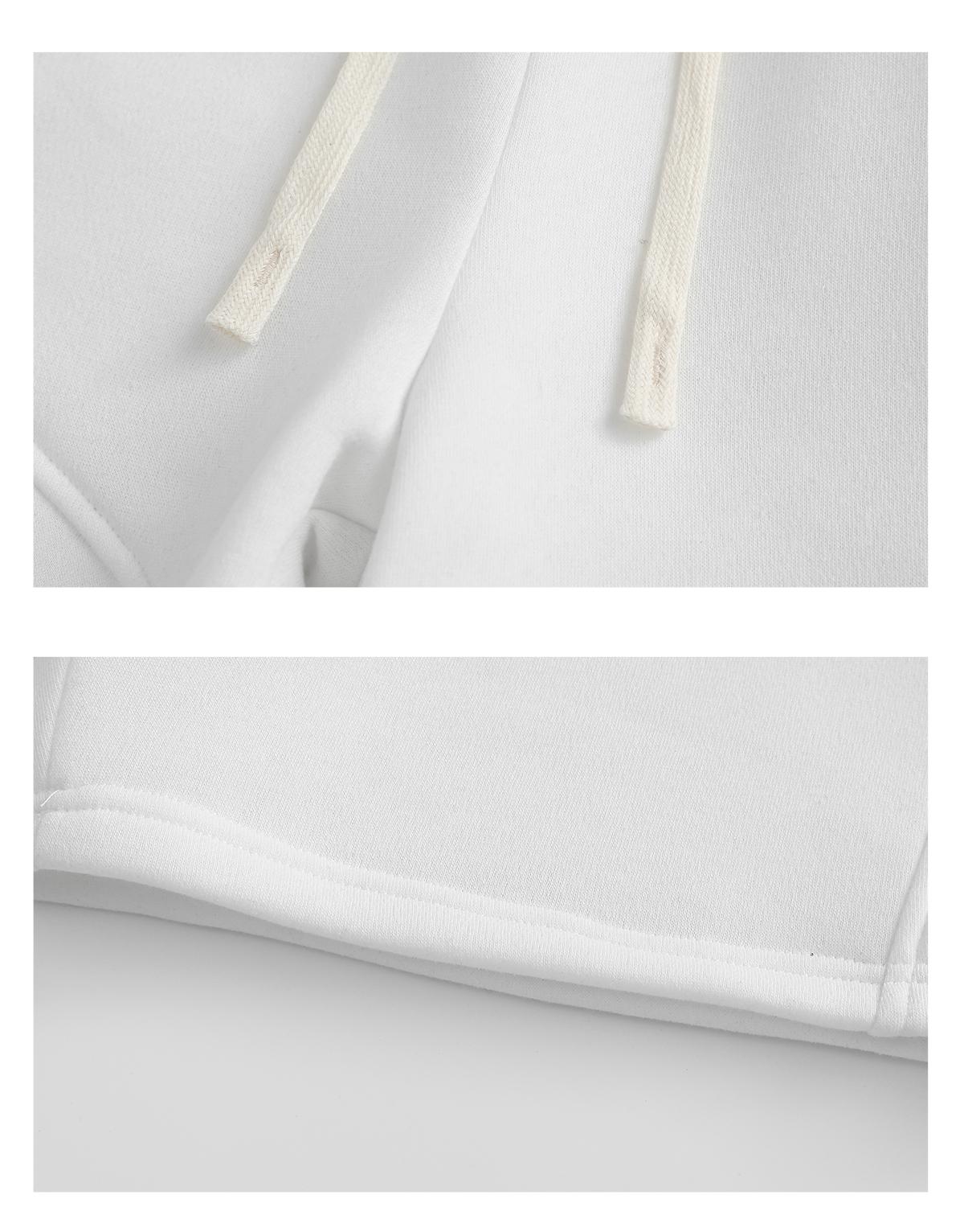 Men's shorts, men's bermuda shorts.Loose straight fit, elastic waistband with drawstring that doesn’t squeeze, 3D paneling, cut design to enhance leg shape.Solid color, simple and versatile—casual wear for everyday outings, workouts, home, and sleep.
