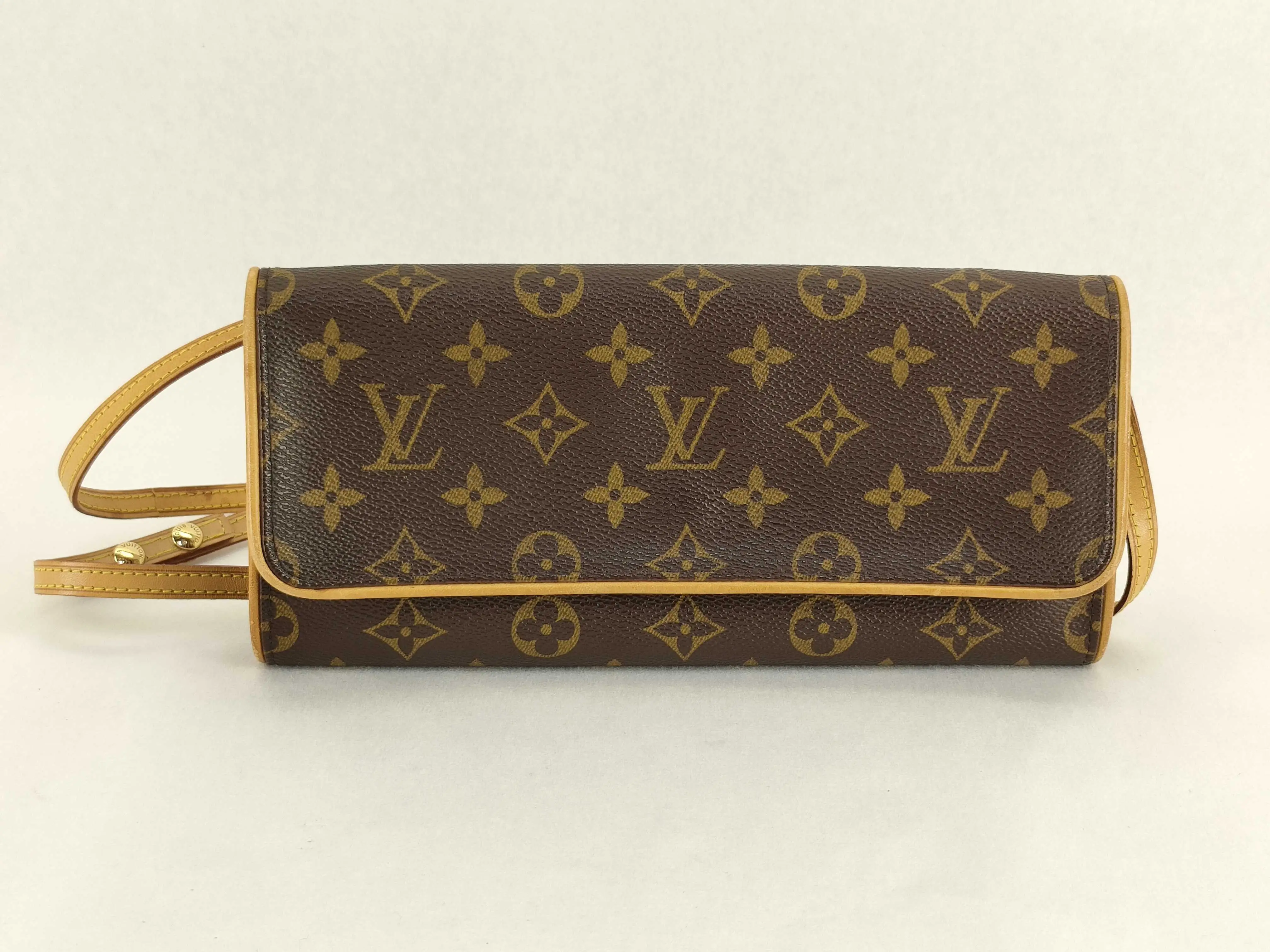 Pre-owned Louis Vuitton PVC Shoulder Bags Monogram Pochette Twin GM Pouch
