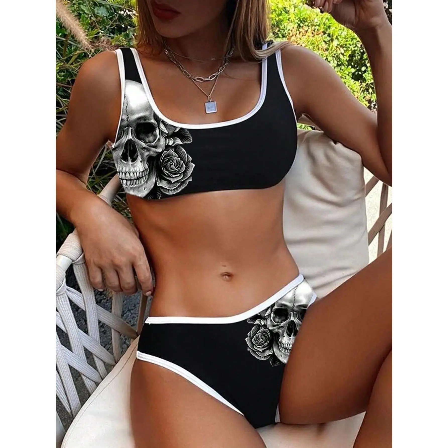 Women's 2-Piece Bikini Set, Boho Skull Rose Colorblock Print with High-Cut Bottom & Scoop Neck Wireless Padded Bra, Quick-Dry Polyester, Bikini Outfits, Colorblock Print Bikini