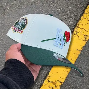 New Era 9FORTY Los Angeles Dodgers Baseball Cap – Curved Brim Hat with White LA Logo & Los Angeles Side Patch, MLB Streetwear for Women & Men, Collector’s Limited Edition 2026 Urban Streetwear Gorra premium, ideal para destacr tu estilo en TikTok.