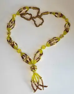 Collar cabecero de Oshún hecho a mano con cuentas de cristal Necklase