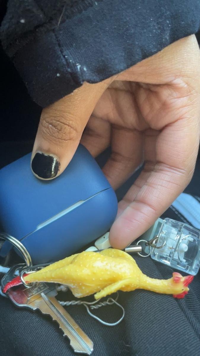 Item: Navy, AirPods 4th Gen