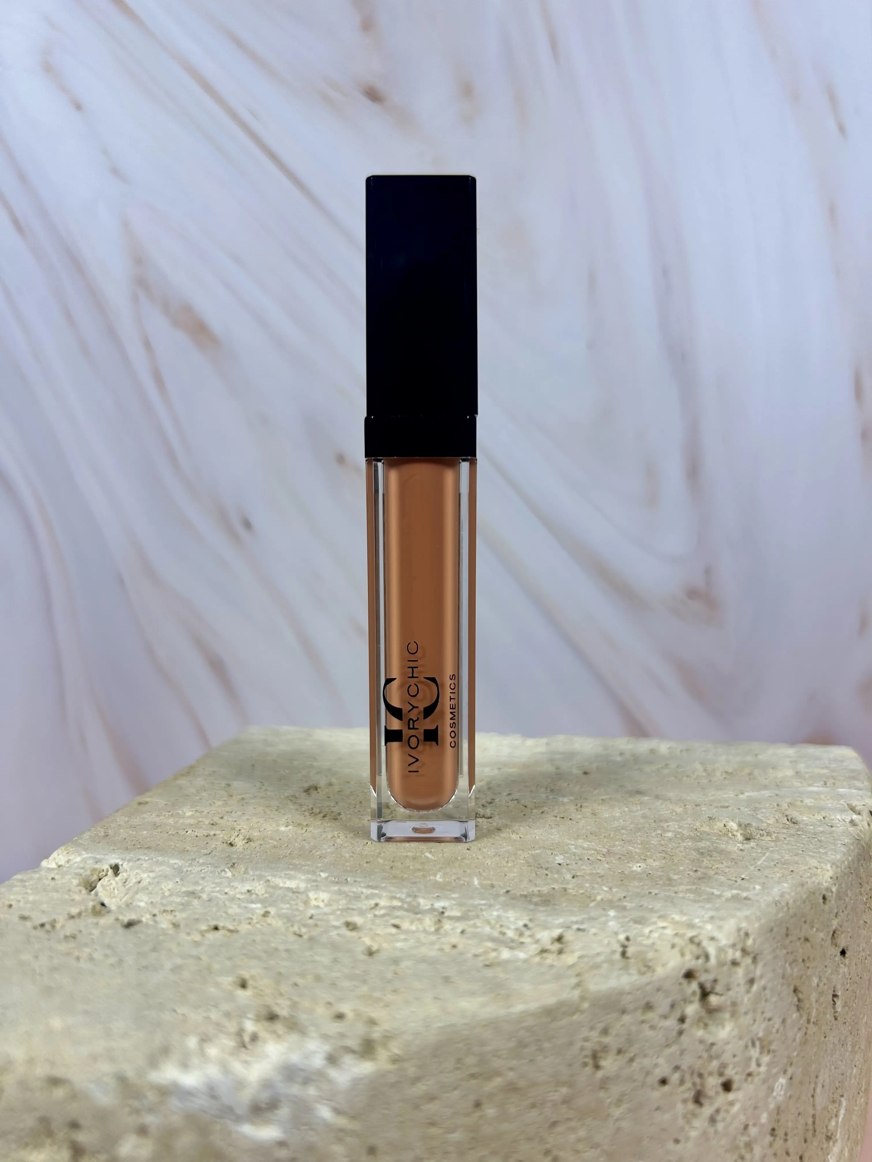 Nude Ndgligee LED Light and mirror  Lipgloss