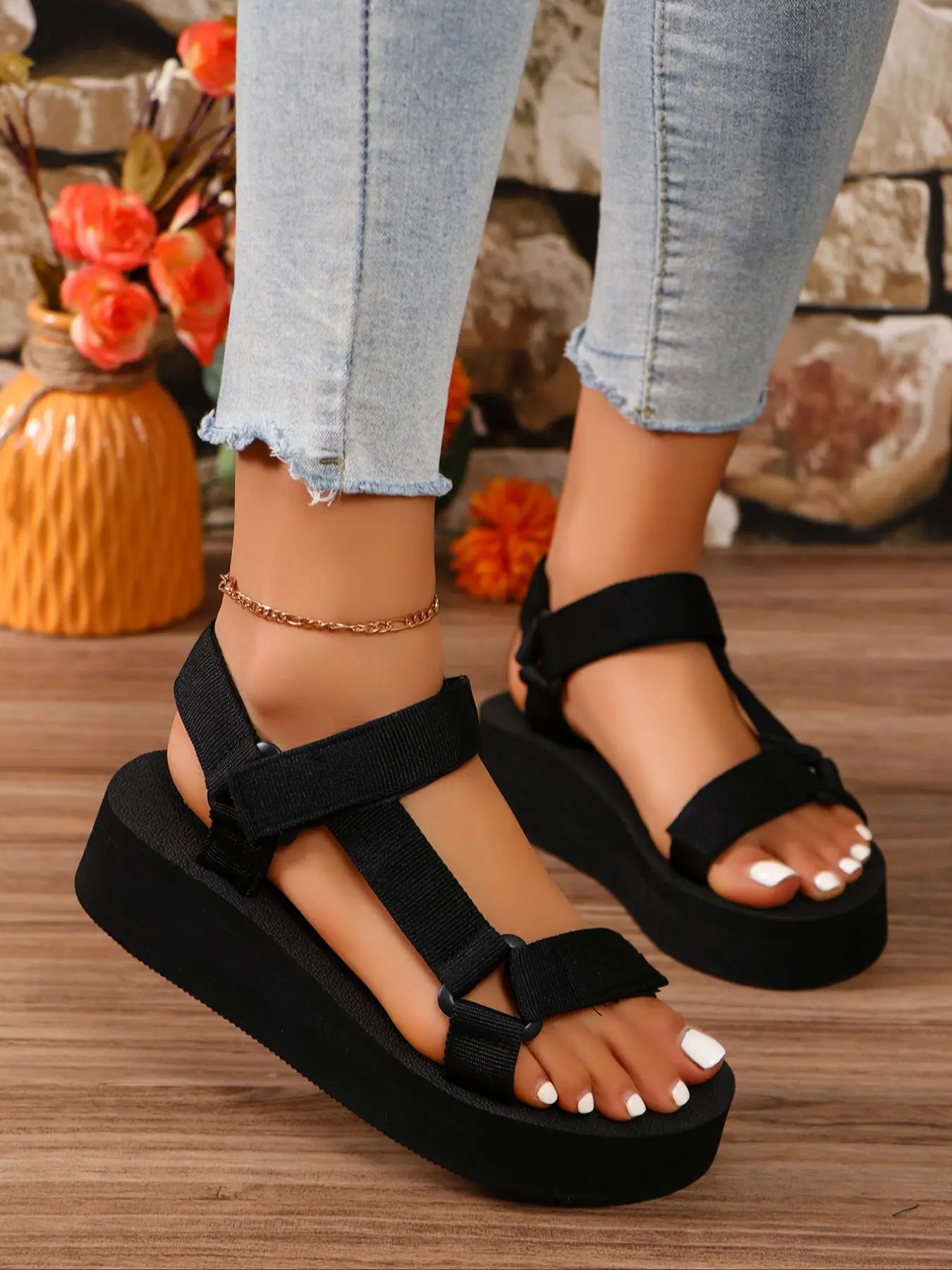 Women's Solid Color Hollow Out Design Velcro Sandals, Black Open Toe Casual Outdoor Sandals for Summer Beach, Fashion All-match Casual Trendy Sandals