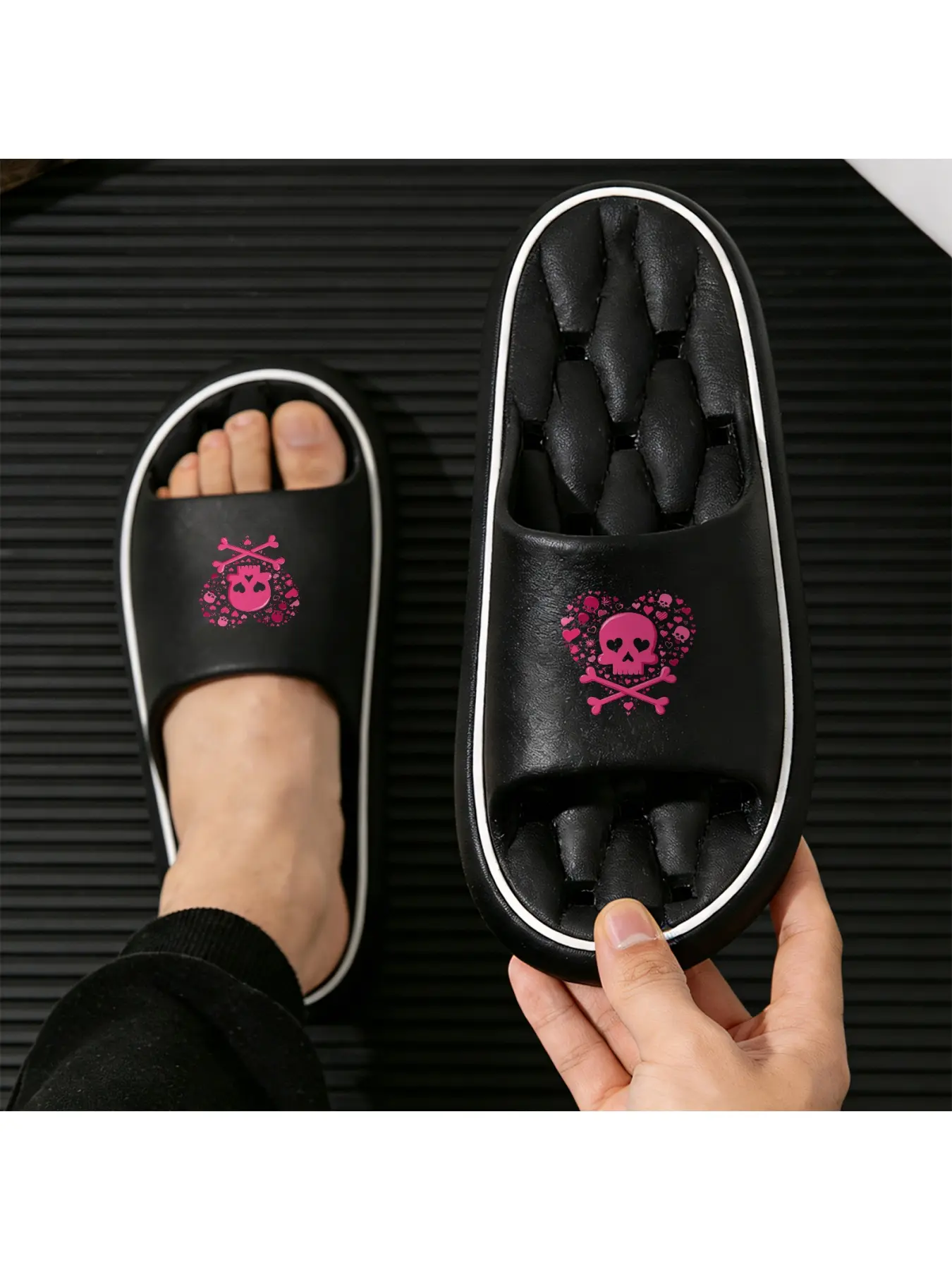 Women's Skull Heart Slippers Pink Cross Bone Pattern Comfortable Indoor Shoes Cute Gothic Valentine's Day Gift Non-slip Soft Sole Home Slippers for Teens Girls