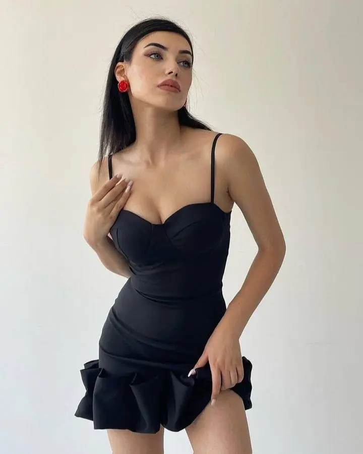 Dressentials Midnight Muse Black Bodycon Dress – Ruffled Hem