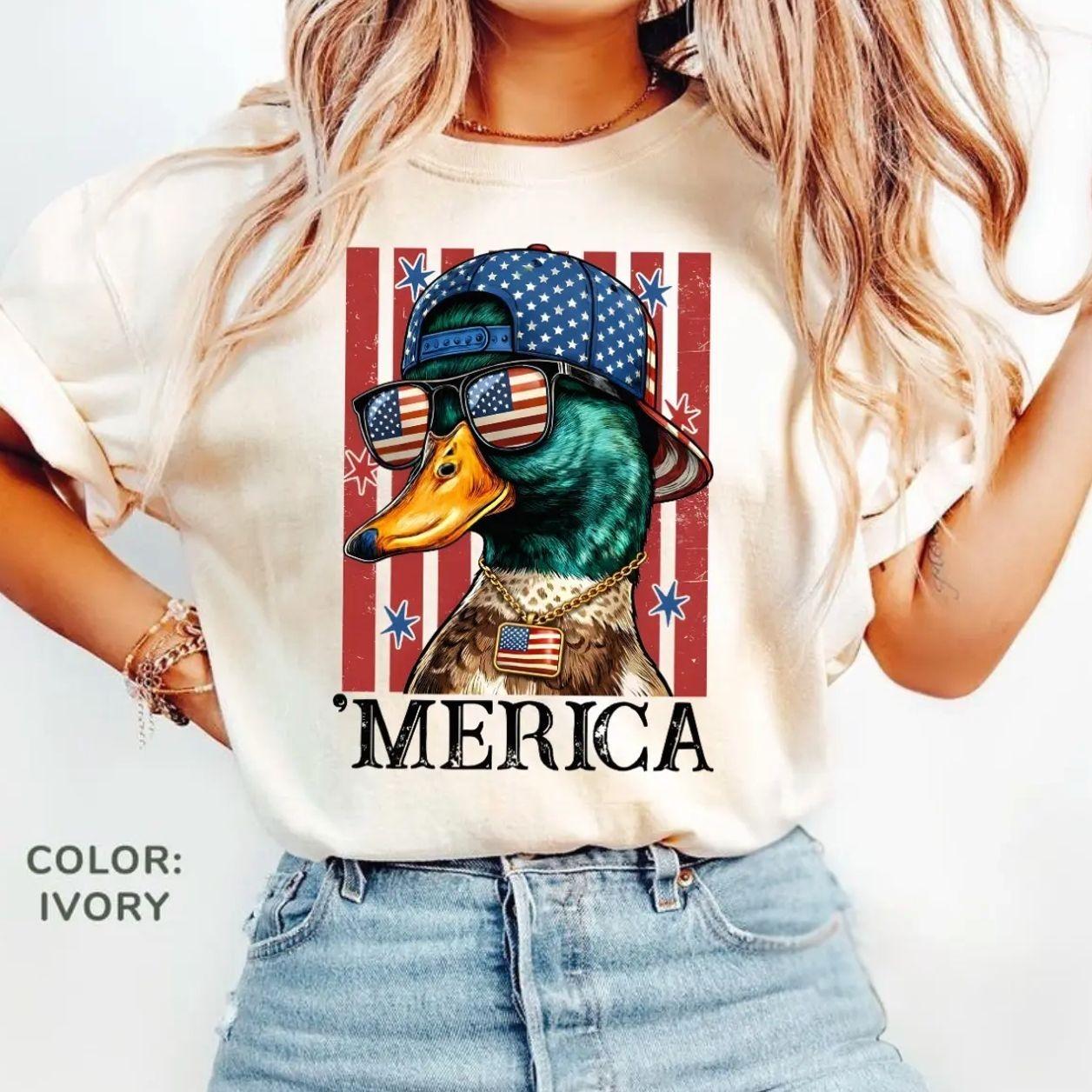 Comfort Colors 4th of July Mallard Duck Boy Tshirt, Funny Patriotic ‘Merica Duck T-Shirt, USA Red White Blue Tshirt, Trending 4th of July Day Tee, Casual Outfit, Comfortable Menswear & Womenswear Top, Perfect Gift For Men and Women, Ju18