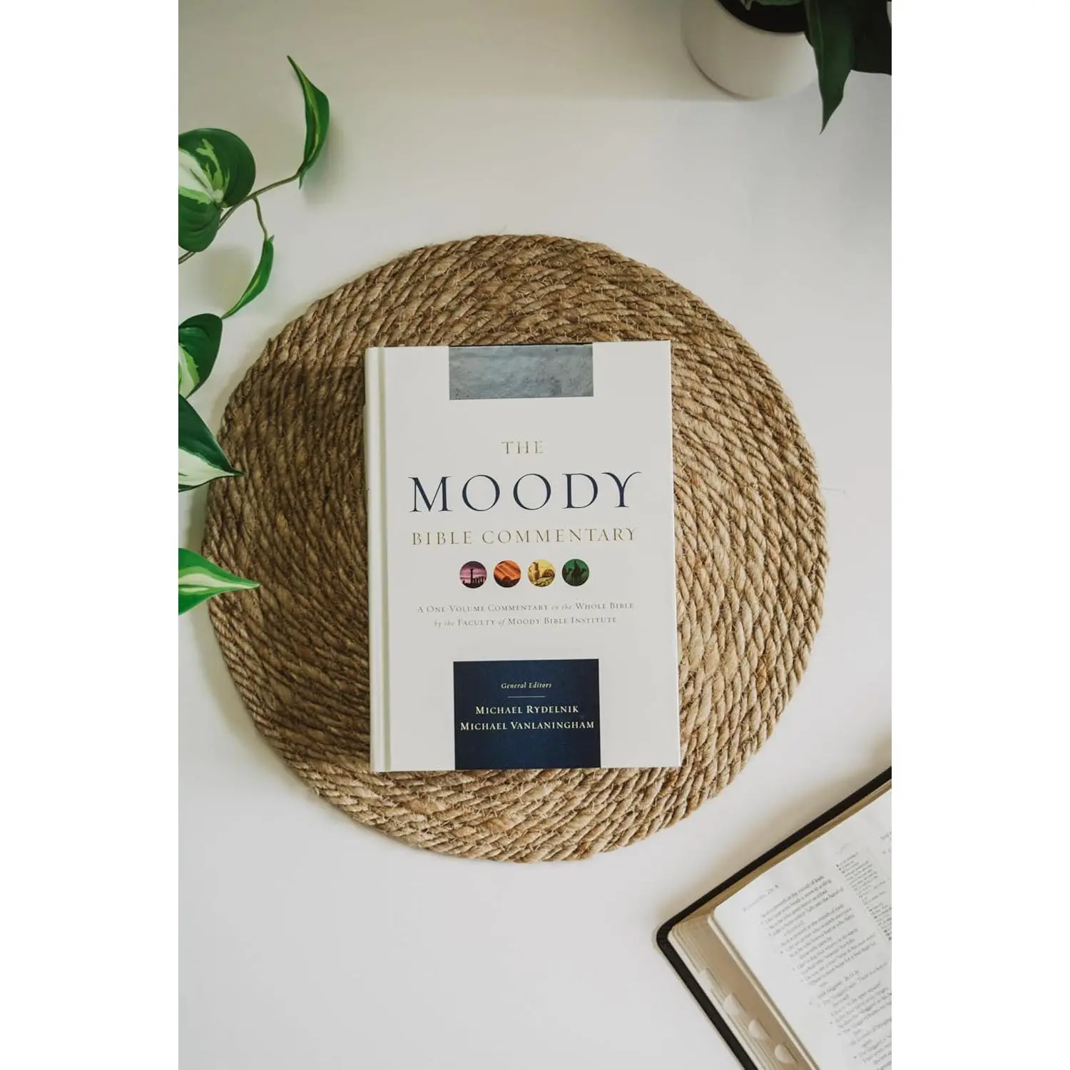 Moody Bible Commentary