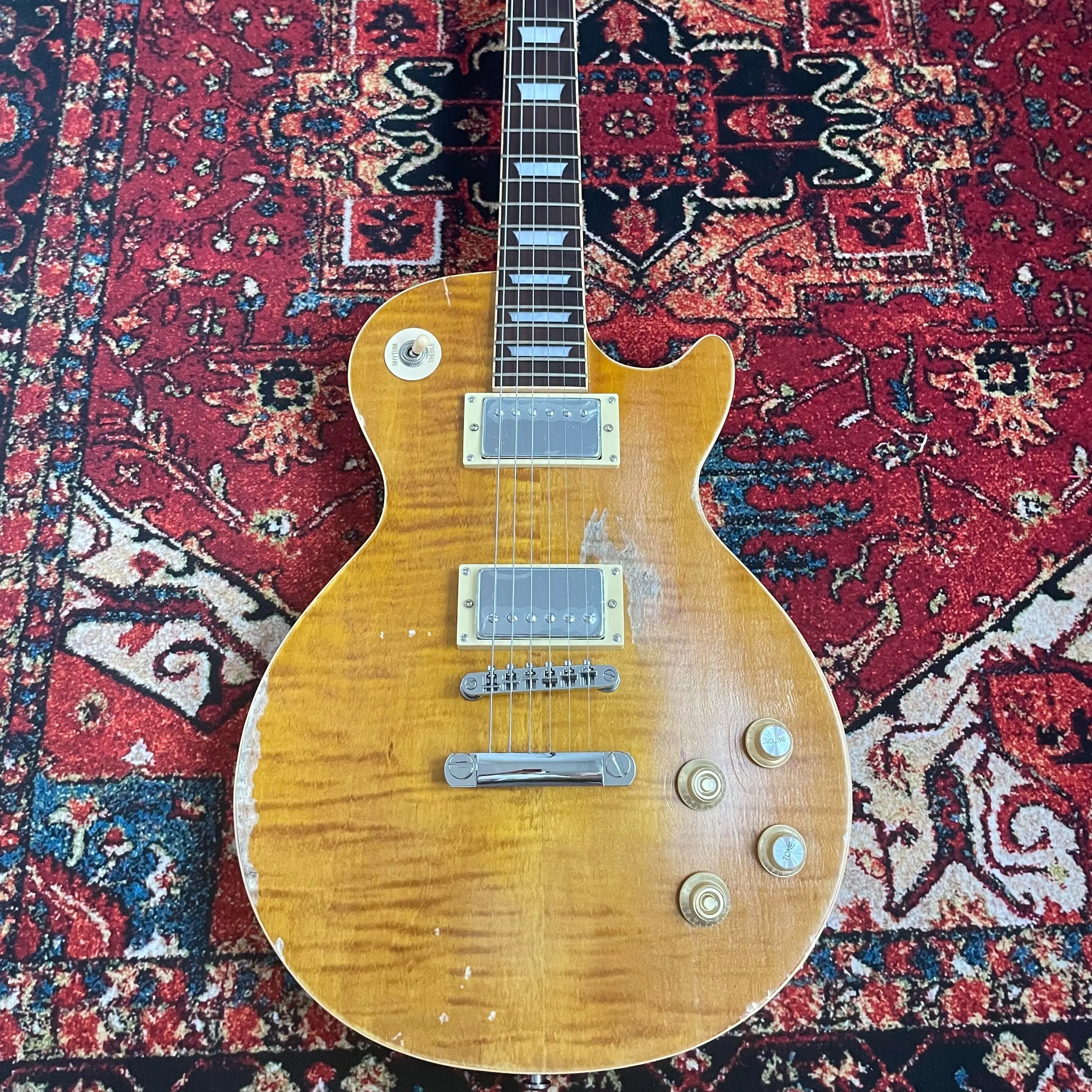 Kirk Hammett Greeny 1959 Standard Les Paul Style Solid Electric Guitar - Flame Maple Top, Nitro Finish, 4.5kg Unisex Model with Protection Features, Guitar Capo, Vintage 1959 Vibe, Greeny Classic Look, Les Paul Look, Retro Green Vibe