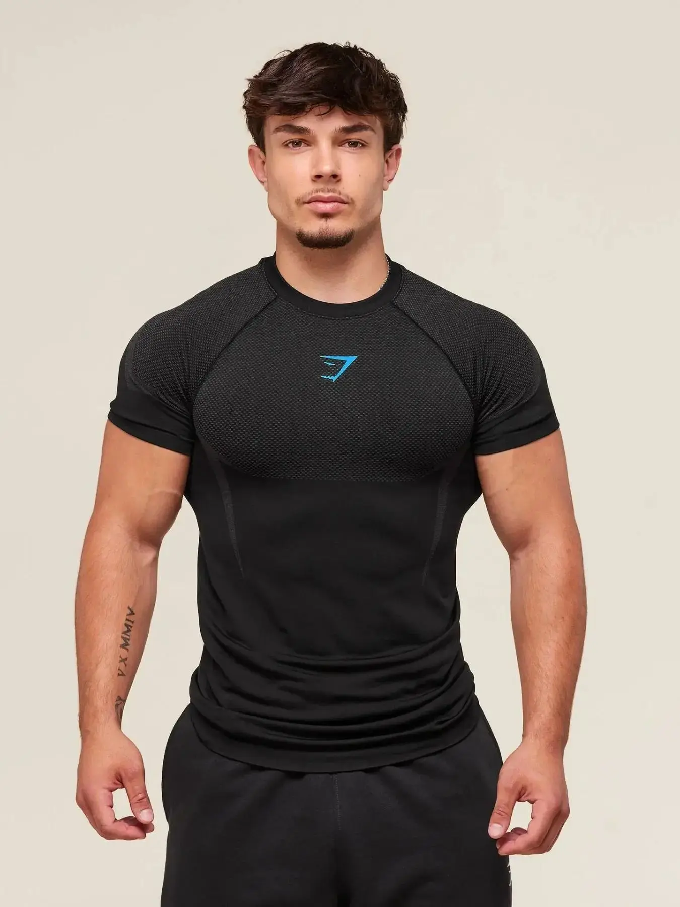 Men's Fitness Shirt Casual Running Quick-Dry Sweat Wicking Breathable Tight-Fit Short Sleeve T-Shirt, Show Muscle, Sports Wear, Gym Workout Top, Athletic Running Tee, Gym Athletic Clothes