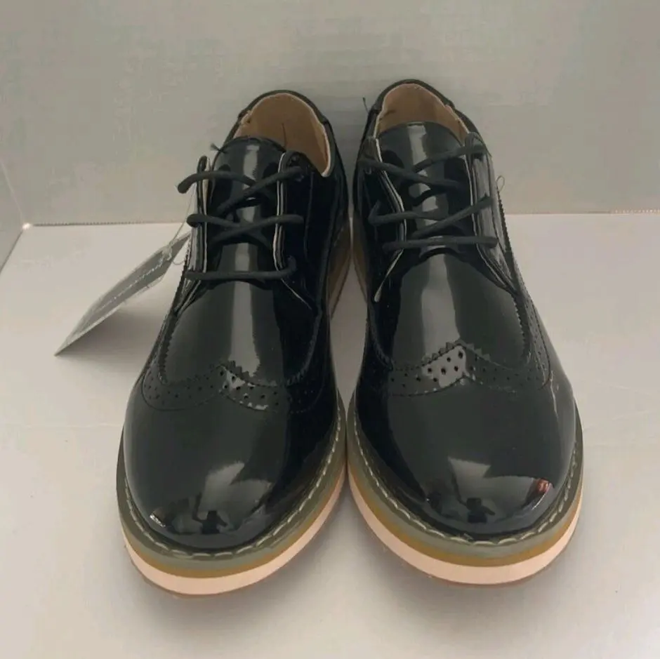 JABASIC Women's Brogue Oxford Walking Shoes Lace-Up Casual Footwear with Comfortable Fit and Stylish Design - Nail, Closed, Bathroom, Girl, Decor