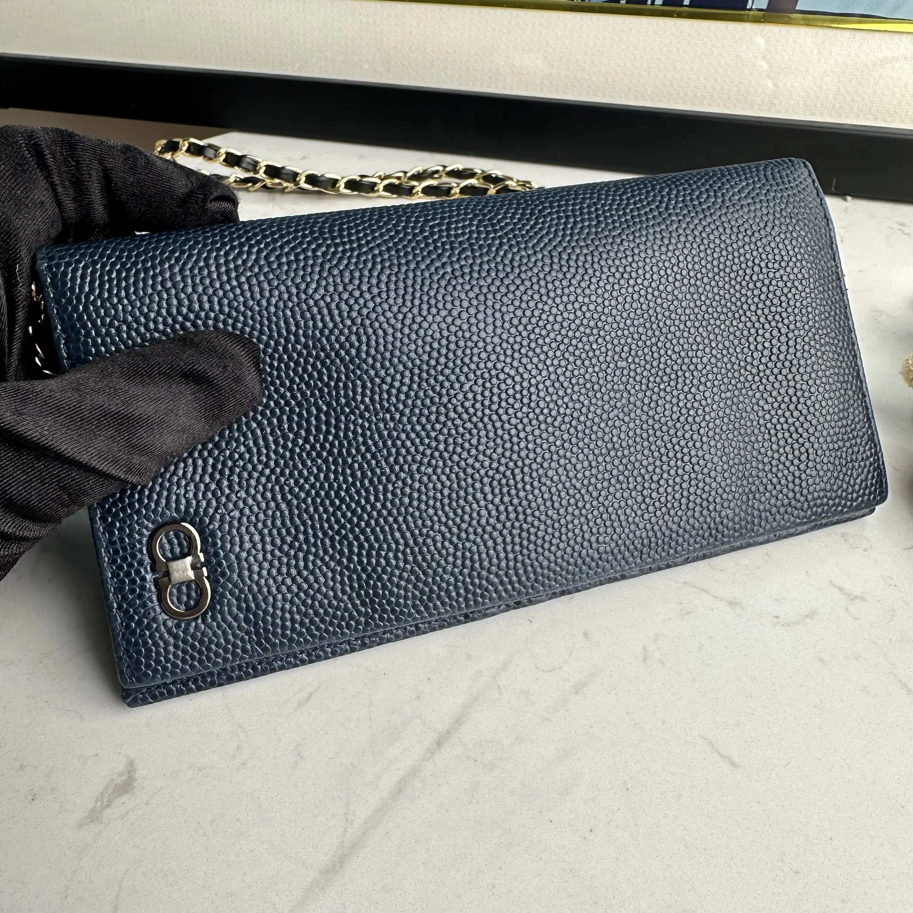 Pre-owned SALVATORE FERRAGAMO long wallet in black lizard leather a319