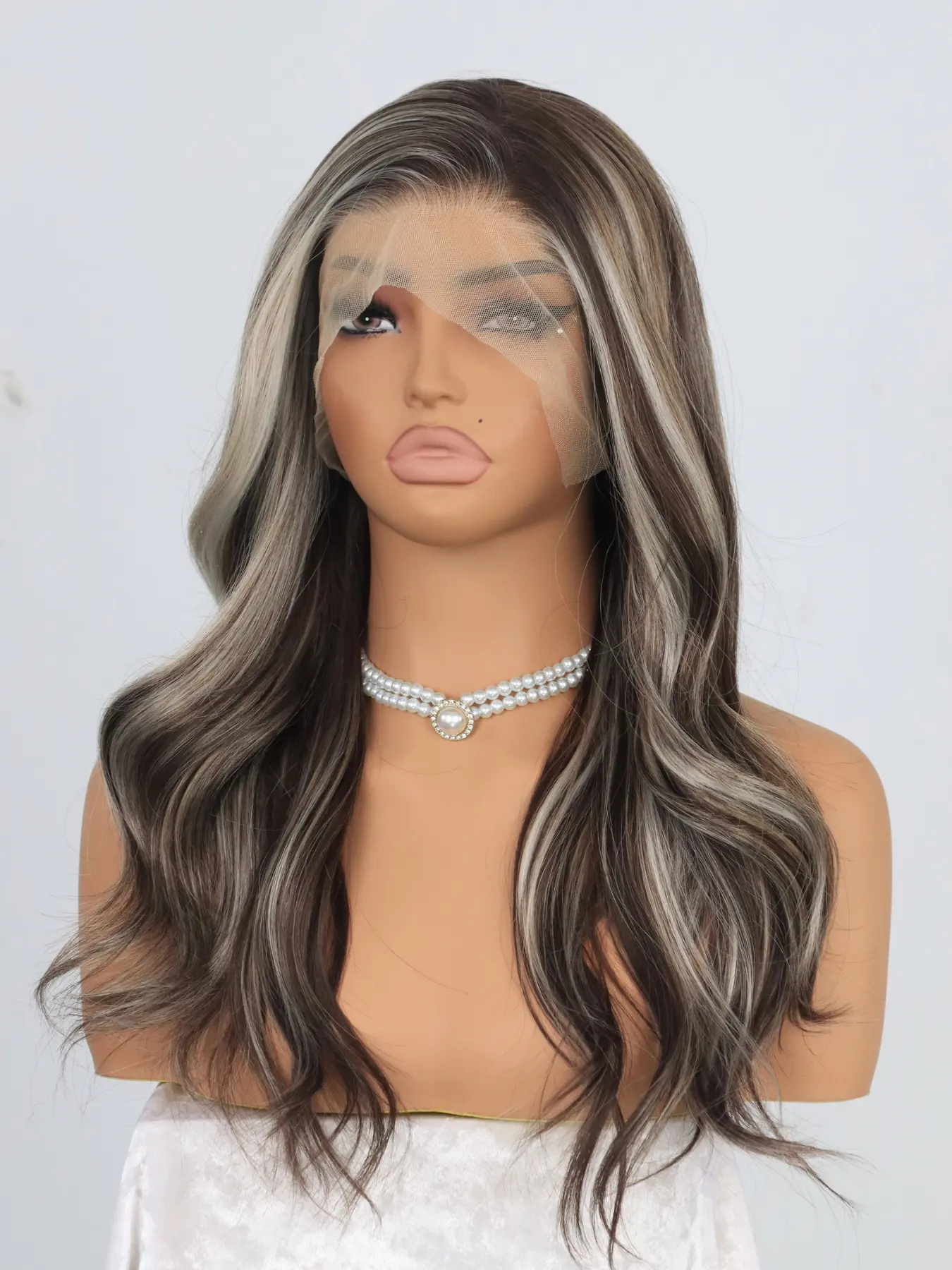 MACA BAKA Giselle Iced Brown Ash Blonde Ombre Highlight Lace Front Wig with Scandinavian Hairline Low Density 18 Inches Long Natural Wavy Dark Brown HD Synthetic Lace Front Wigs for Women Pre Plucked