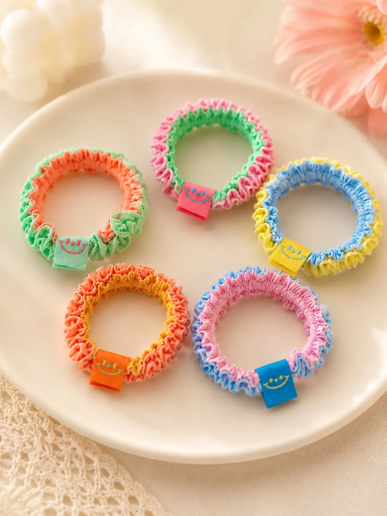 5pcs Colorful Ruffle Scrunchie Hair Tie, Smile Face Fabric Elastic Hair Accessory for Women Girls