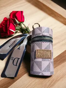 Stylish Small Fancy Coin Purse for Women - High-Quality Materials and Secure Zipper Closure
