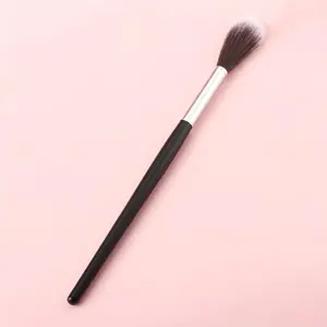[Brush For Powders And Creams] Highlighter Brush, Tapered Face Makeup Brush For Powders And Creams
