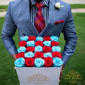 Large Cube Preserved Roses (Customizable) Box Decor