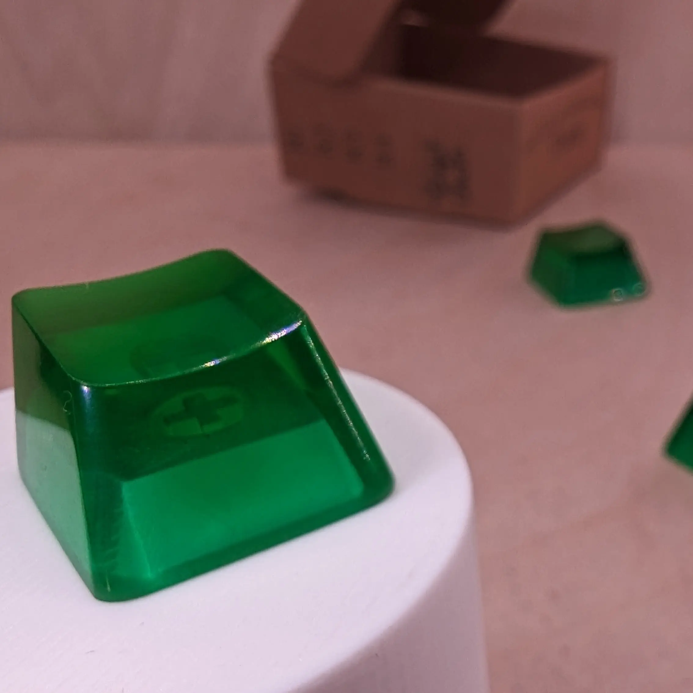 ResinKeyWorks Avocado Green Blank 1U Accent Keycaps, Transparent Hand Polished Resin OEM Caps with MX stems