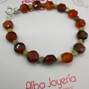 Alba Joyería Amor Faceted Carnelian & Olive Green Beaded Bracelet for Women's Jewelry Collection