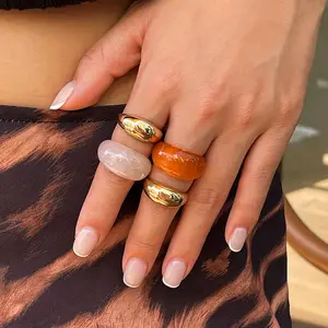 4Pcs Chunky Colorful Resin Stack Rings Set for Women Fashion Rainbow Acrylic Statement Ring Vintage Gold Plastic Knuckle Jewelry Stackable Accessories