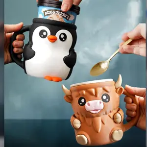 Ice cream cup holder, popsicle sleeve, Highland cow, penguin, cat and sleeve with handle, cute animal-shaped insulation container, leak-proof beer can gift for cow lovers insulator travel ideal birthday funny present last email uo freesip water bottle no