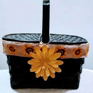 Sunflower Amish picnic basket