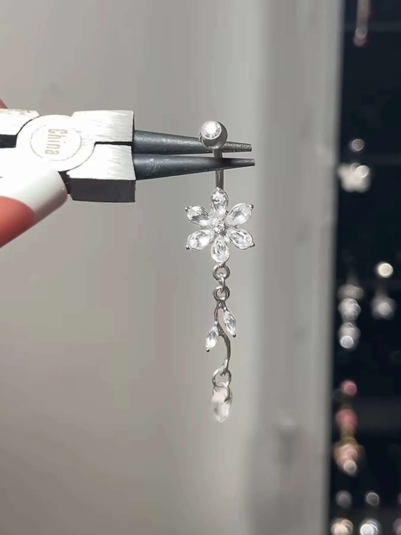 Elegant Zirconia Flower Belly Ring, Sparkling Design for Women, Copper Material, Perfect for Parties & Festivals, Stylish Navel Jewelry Accessory, Body Jewelry