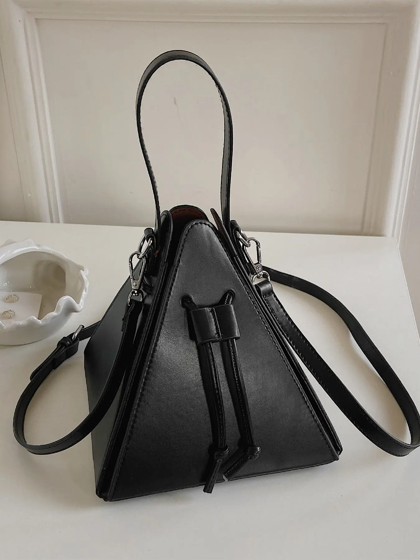 Women's Triangle Bag with Drawstring Design, Fashionable Casual Handbag Shoulder Purse, Daily Single Shoulder Crossbody Bag for Ladies, Casual Crossbody Bags