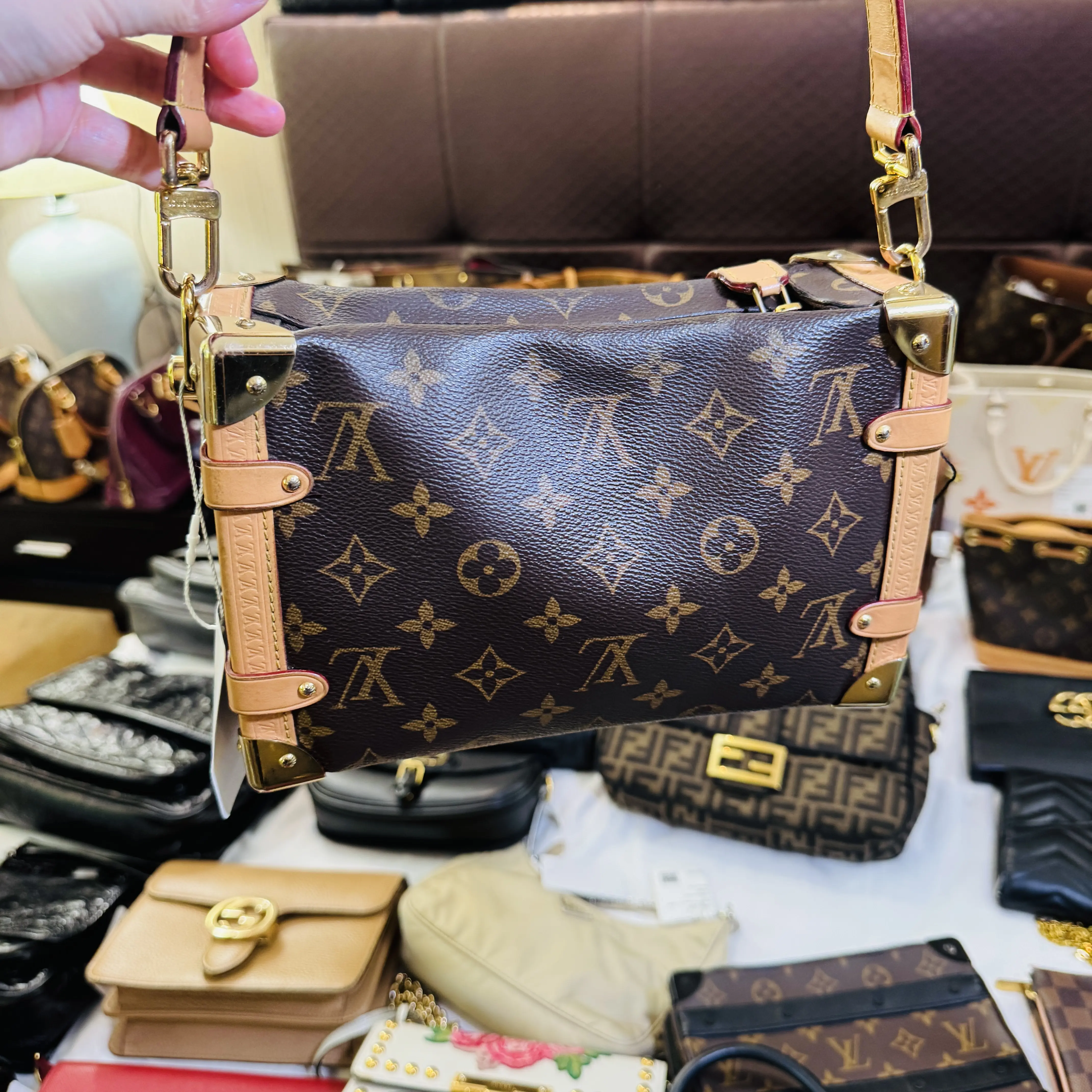 Pre-owned Louis Vuitton Leather Shoulder Bags LOUIS VUITTON