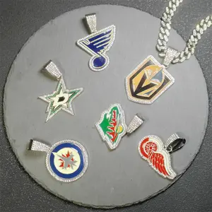 Ice Hockey Cuban Chain Rhinestones Hip-Hop Style Graphic Pendant Men's Personalized Necklace, 50cm/20inch and 60cm/24inch, Unisex Gift for Boyfriend Woman, A necklace suitable for wearing while watching a game to enhance the atmosphere