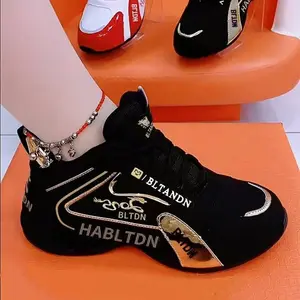 Women Lightweight Breathable Non-Platform Shoes Designer Sneakers Women Leather Waterproof Casual Shoes