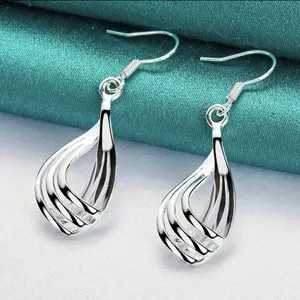 Elegant Teardrop Shaped Corrugated Earrings Simple Winding Three Line Pattern Women's Fashionable Magnet Earrings for Daily & Party Wear 2.8g