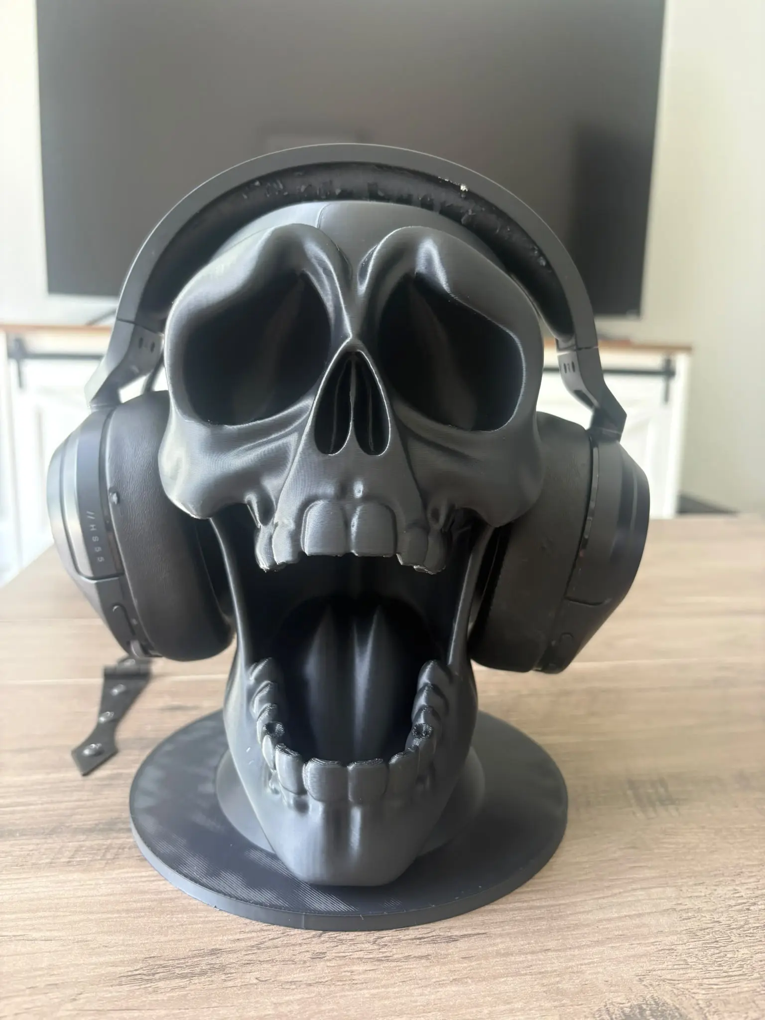 Crying Skull Stand - Compact Dual Holders for Gamepads/Headphones, Gaming Workstation Desktop Dock for Headset & Controller Display