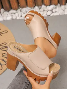 American retro y2k style thick-soled sandals, patent leather, open toe, buckle, chunky heel, waterproof platform, height increase.