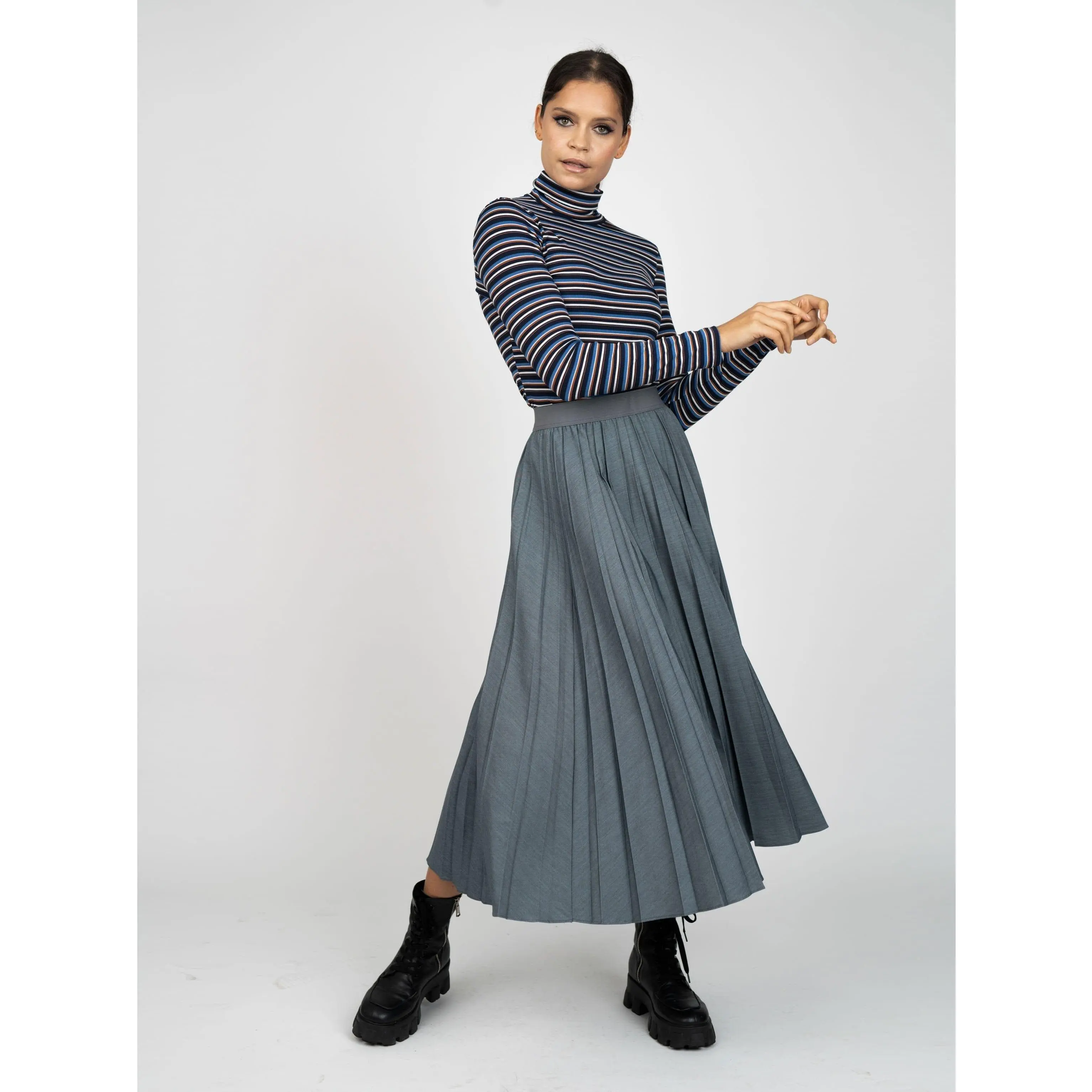 STRIPE RIBBED TURTLENECK-BLUE STRIPE