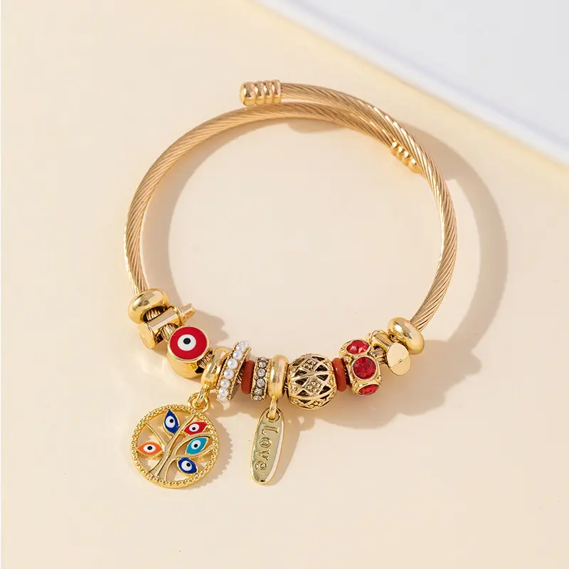 79 # YCB556 3 Red Devil's Eye