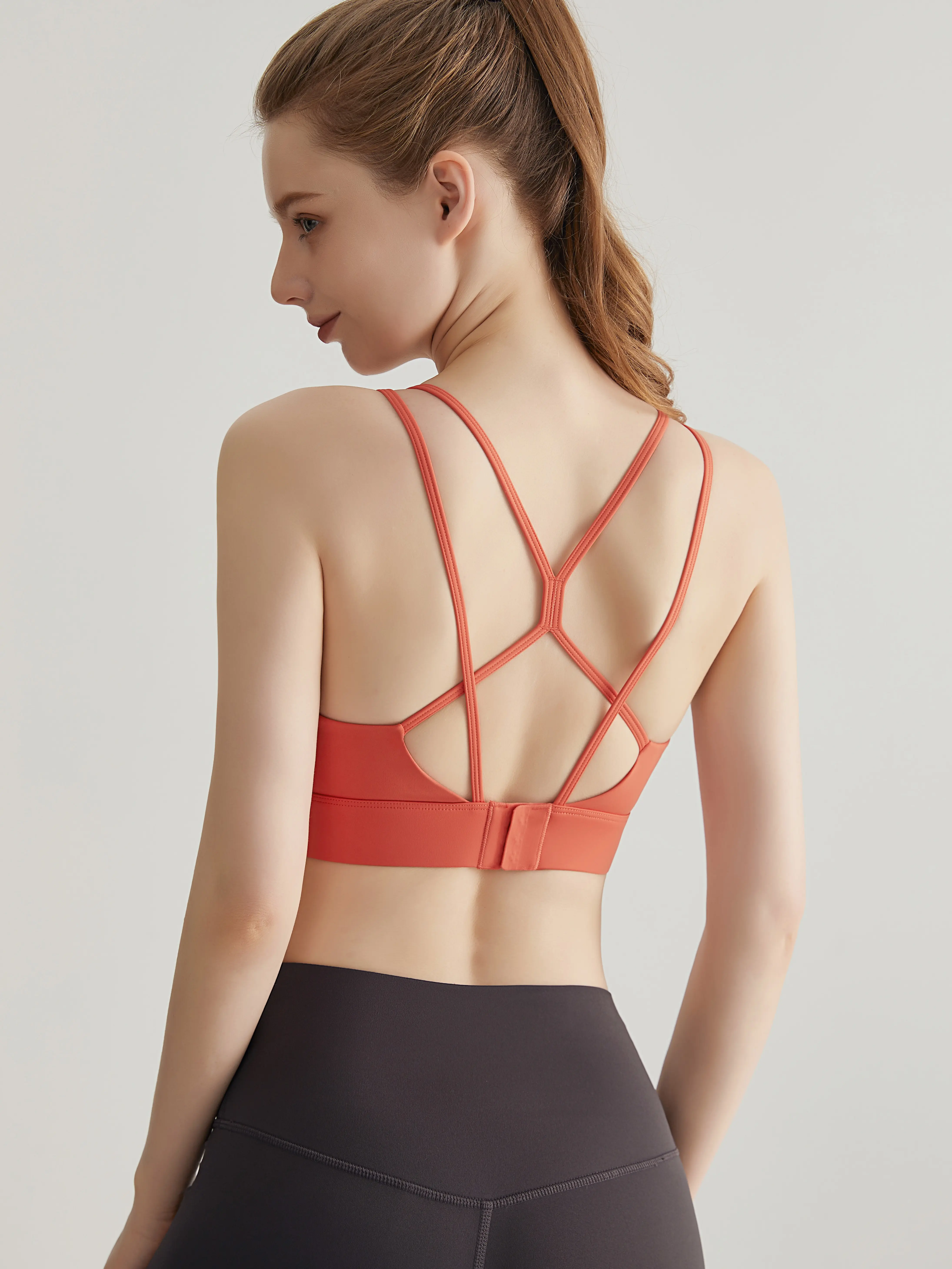 SLIMWEST Solid Color Cross Fitness Bra Soft High Strength Women Tight Sport Top Comprehensive Training Gym Yoga Underwear With Chest Pad