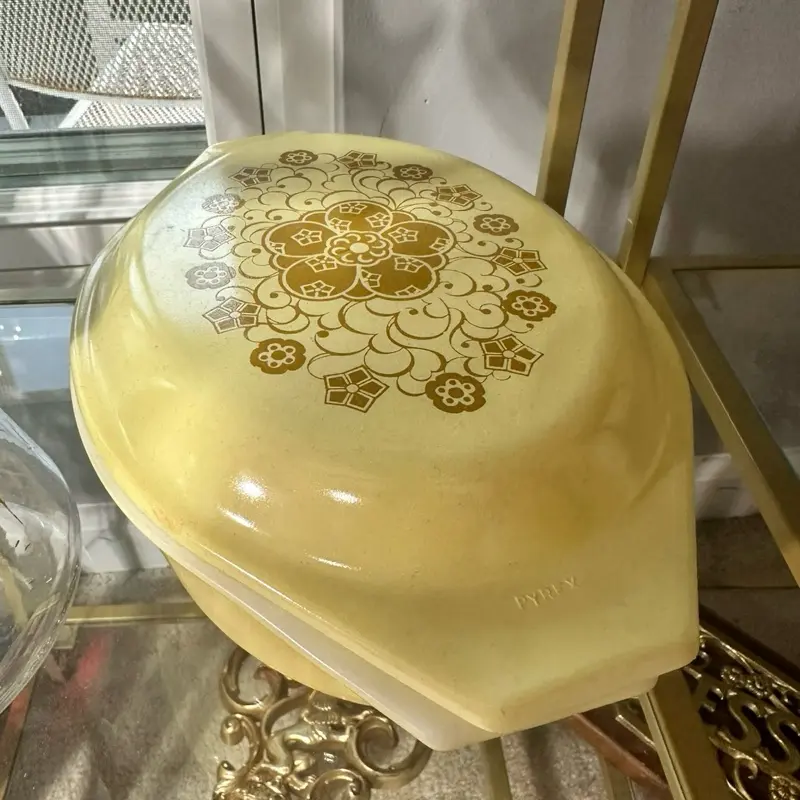YELLOW KIMCHEE PATTERN WITH LID OVAL BAKING DISH CASSEROLE