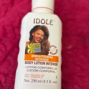 Idole Eclaircissant Intense Lotion 250ml with Avocado Oil for Beauty and Sun Protection