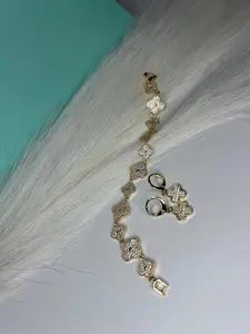 Gold Clover Jewelry Set – Bracelet & Earrings with Crystal Accents