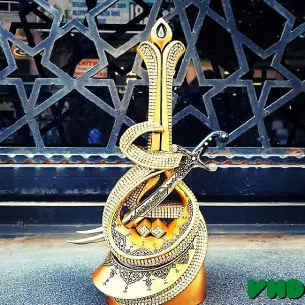Zulfiqar Sword Replica Figurine - Islamic Religious Cultural Symbol, Decorative Indoor Office Table Decor, Figurines & Miniatures for Gifting, Ornamental
