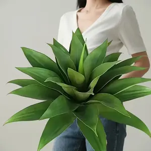 Large Artificial Agave Plant, Realistic Palm-Like Agave, Dense Leaves, Year-Round Decoration, Fake Plant Decoration, Suitable for Door, Balcony, Office, Shop, Artificial Plants