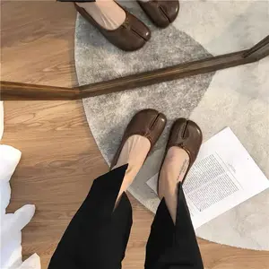 Women Split Toe Work Flats, Soft Sole Tabi Ballet Shoes, Comfortable Office Slip On Loafers, Casual Leather Flat Shoes, Non-slip Lightweight Footwear, All Day Wear Tabi Flats for Business, Daily Life