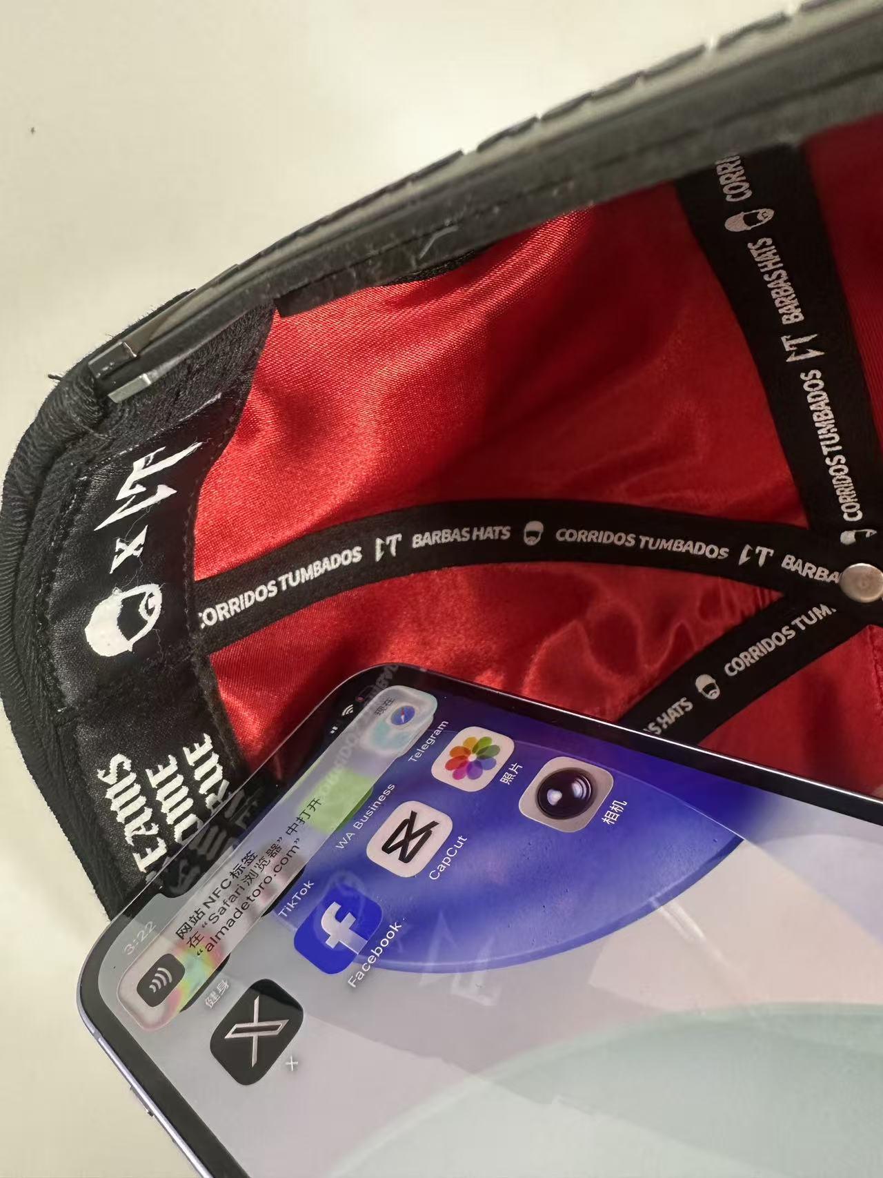 Red Embroidered Smiley Flower Streetwear Snapback Hat - Black Japanese Style Hip Hop Baseball Cap, Unisex Adjustable Urban Street Style Headwear