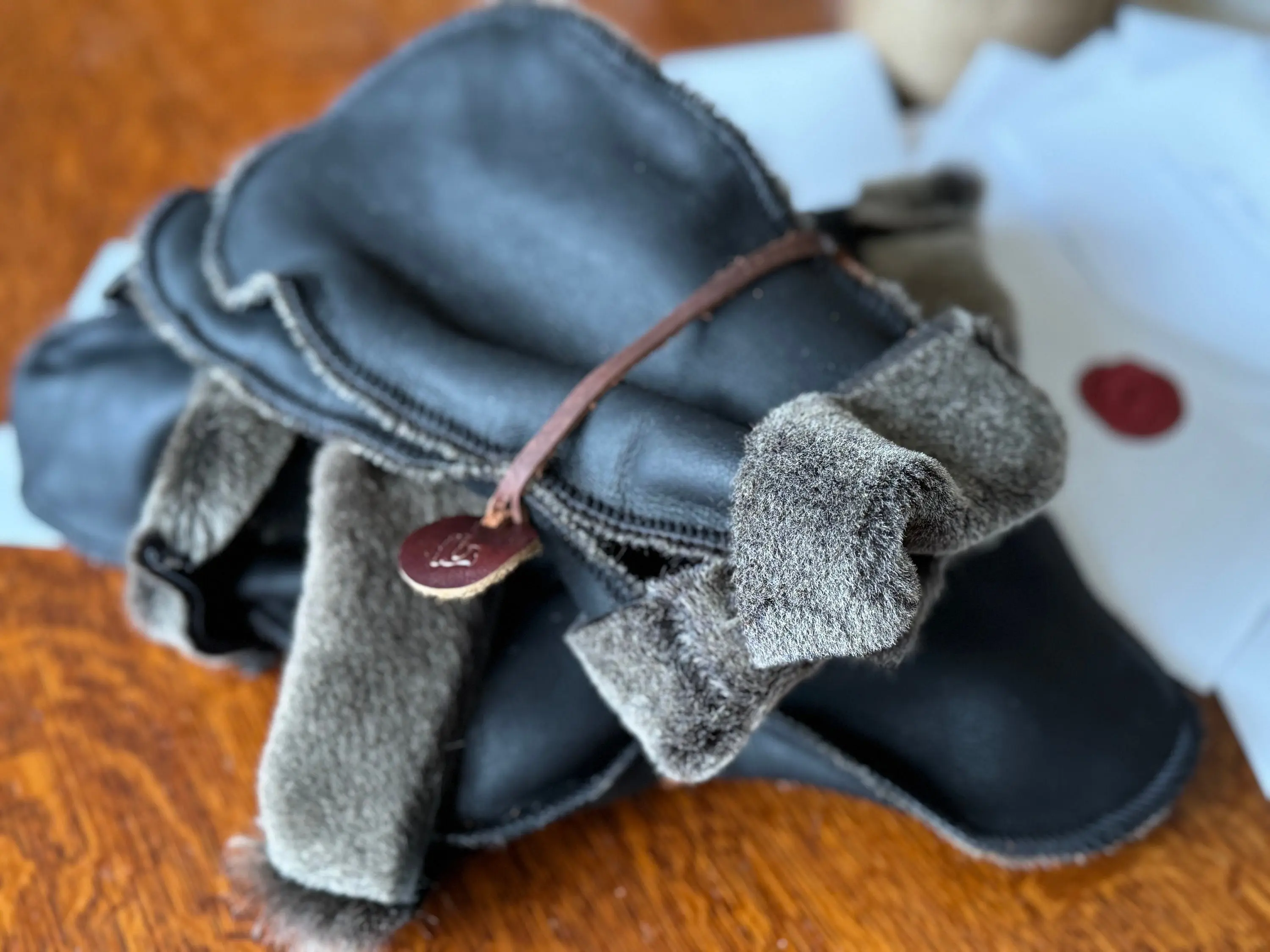Handmade Genuine Sheepskin Mittens, Soft and Warm Wool Black / Dark Brown Men's Mittens, Winter Gloves, Gloves Men Perfect Gift for Him